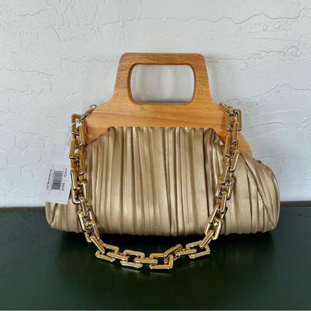 Elegant Gold Handbag with Wooden Handle